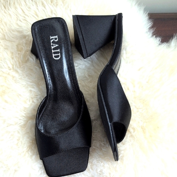 Raid Shoes - RAID BLOCK HEELED SANDALS SIZE 38 EU
